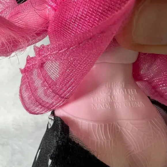 2022 Monster High Draculaura Count Fabulous Doll by Mattel - Picture 8 of 9